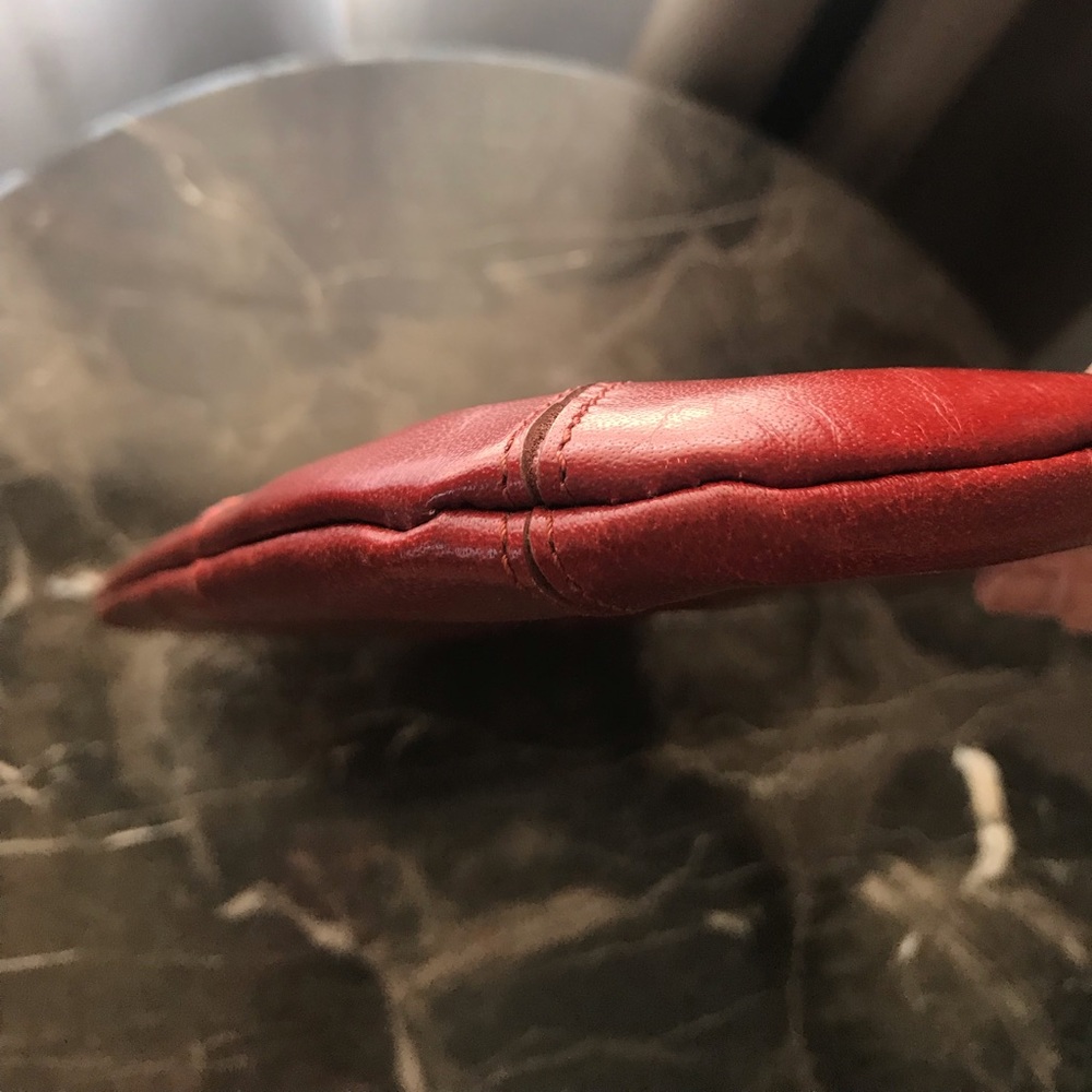 Red Clutch - Picture 4 of 4